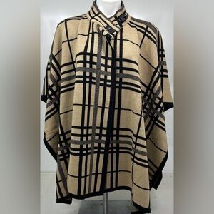 CHICO’S Camel & Black Plaid Knit Cape